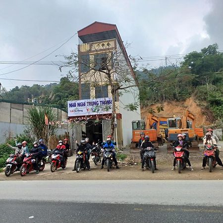 Yolo Ha Giang Adventures, Motorbike And Loop Tours Hotel Exterior photo
