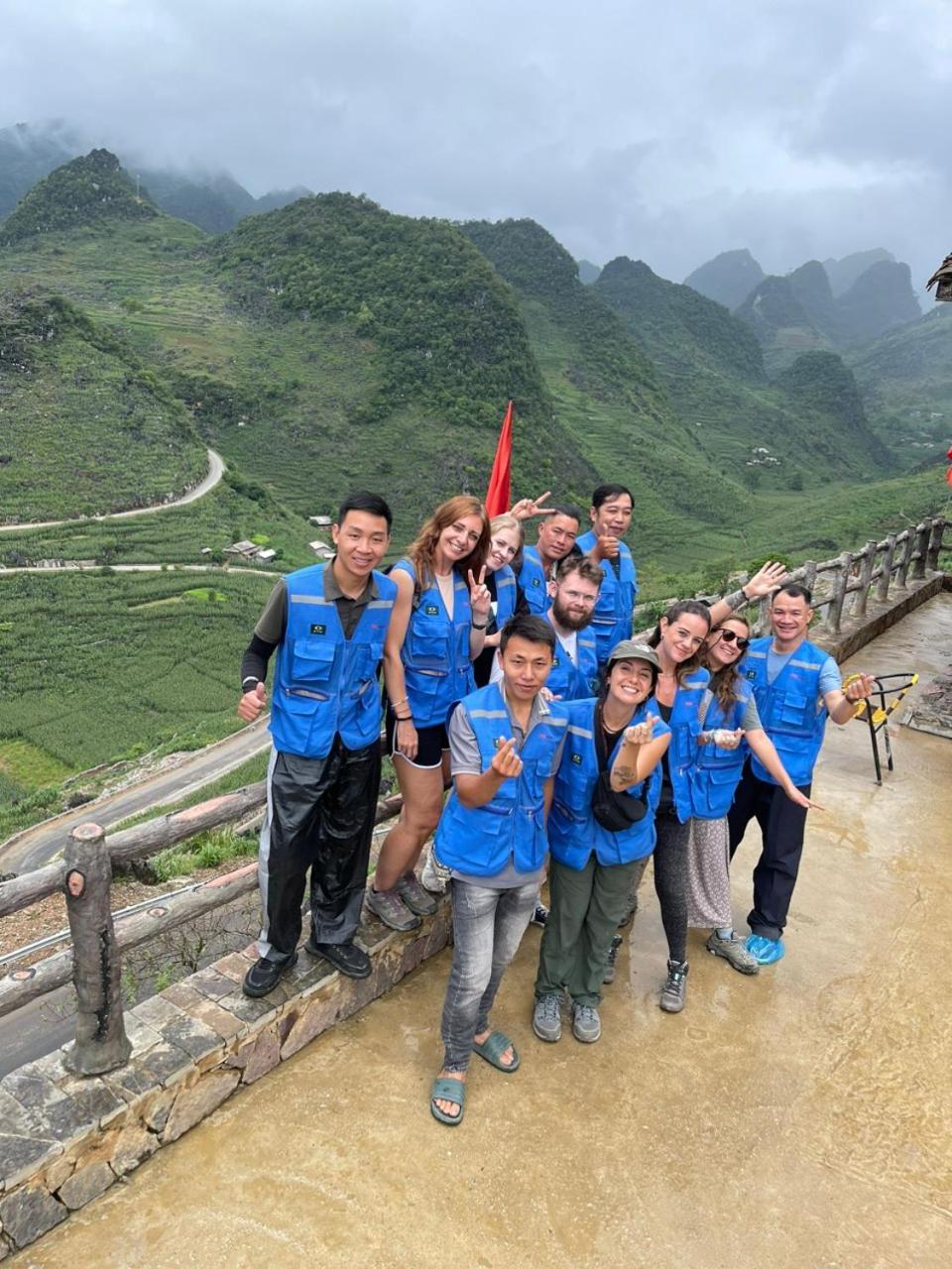 Yolo Ha Giang Adventures, Motorbike And Loop Tours Hotel Exterior photo