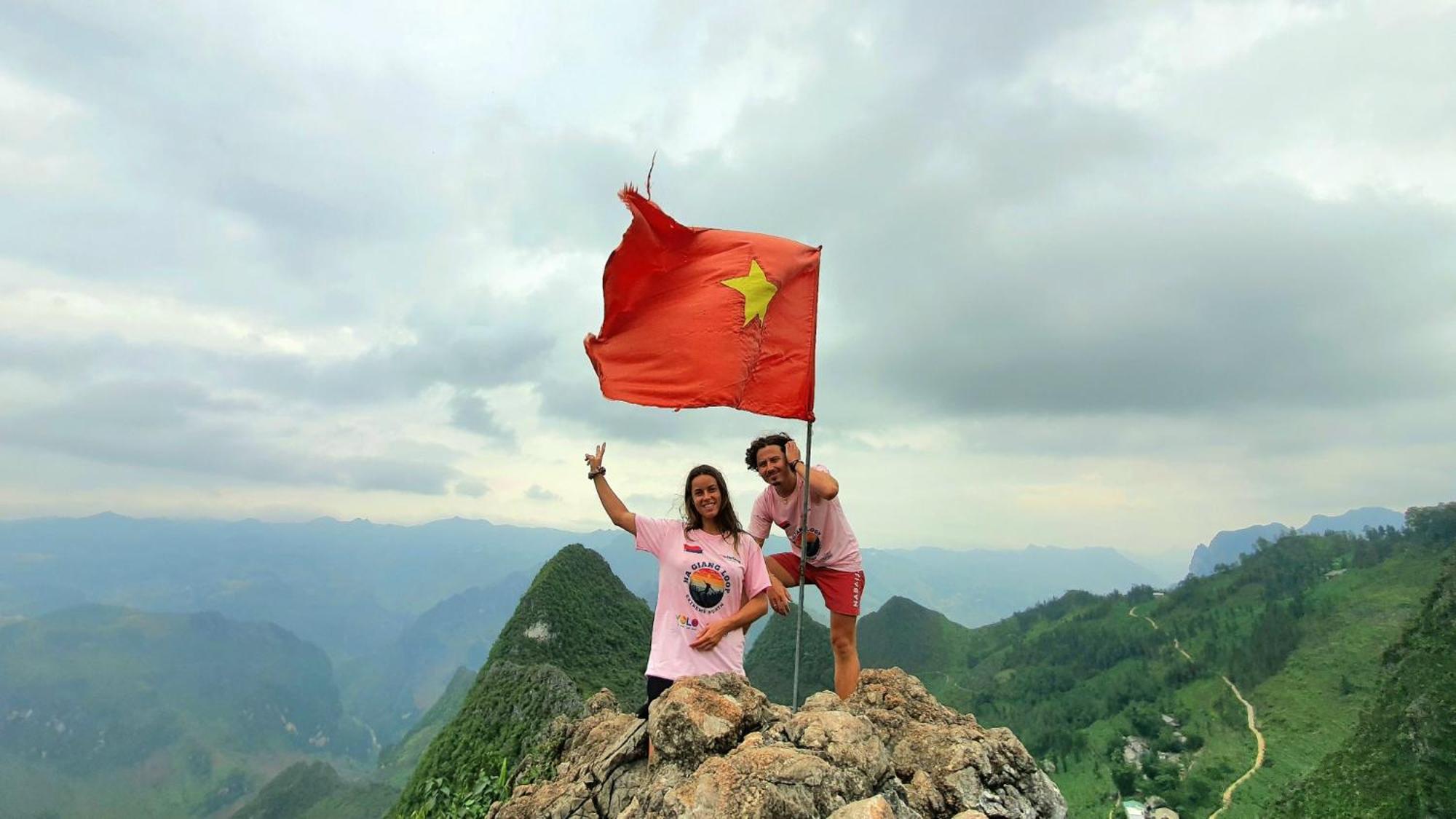 Yolo Ha Giang Adventures, Motorbike And Loop Tours Hotel Exterior photo