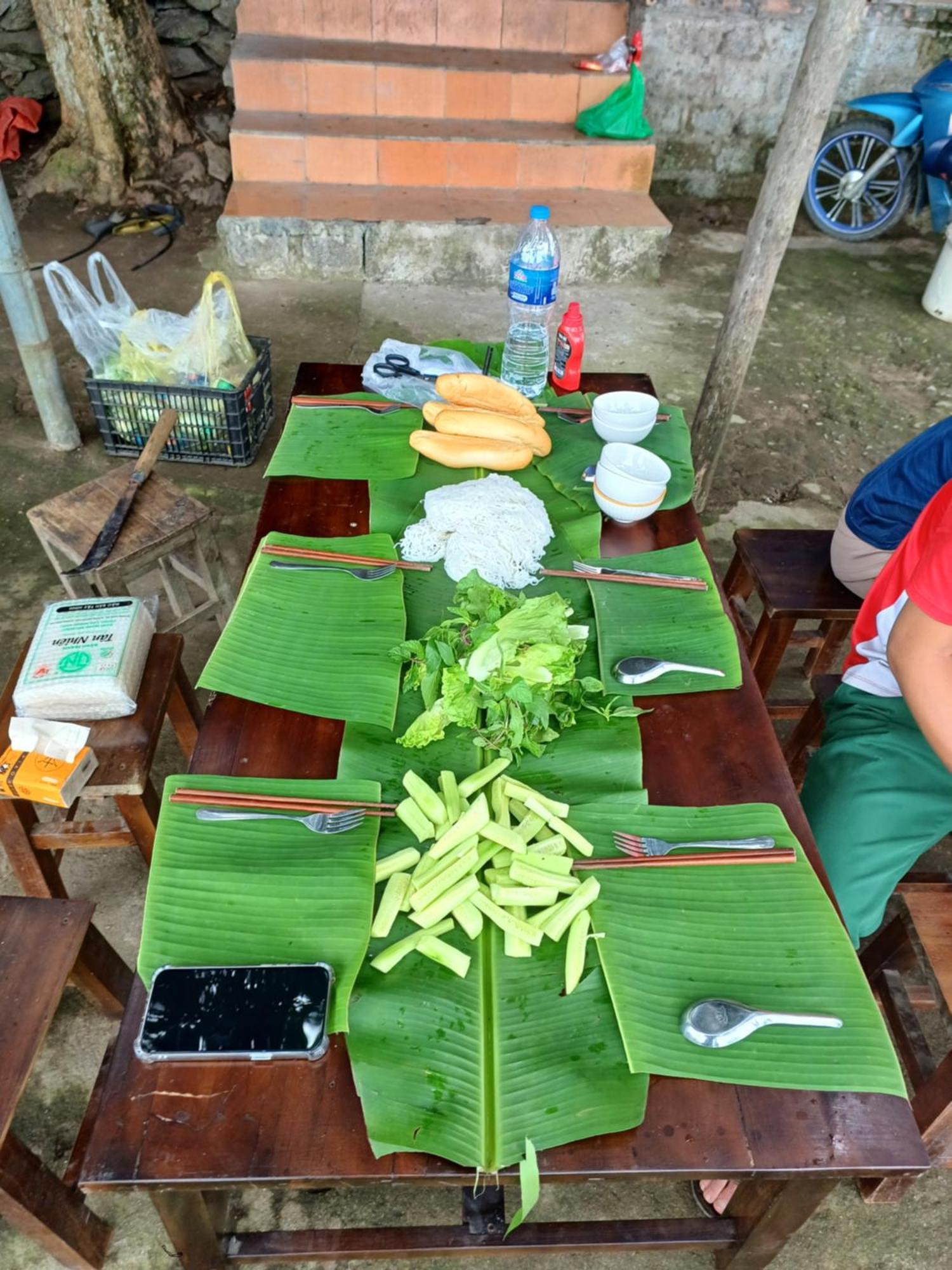 Yolo Ha Giang Adventures, Motorbike And Loop Tours Hotel Exterior photo